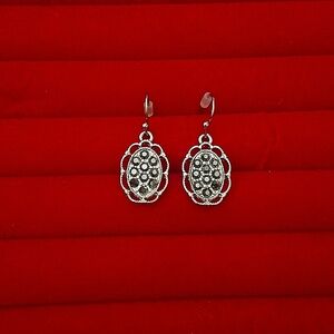 CLEARANCE 💖Unique Pair of Earrings
